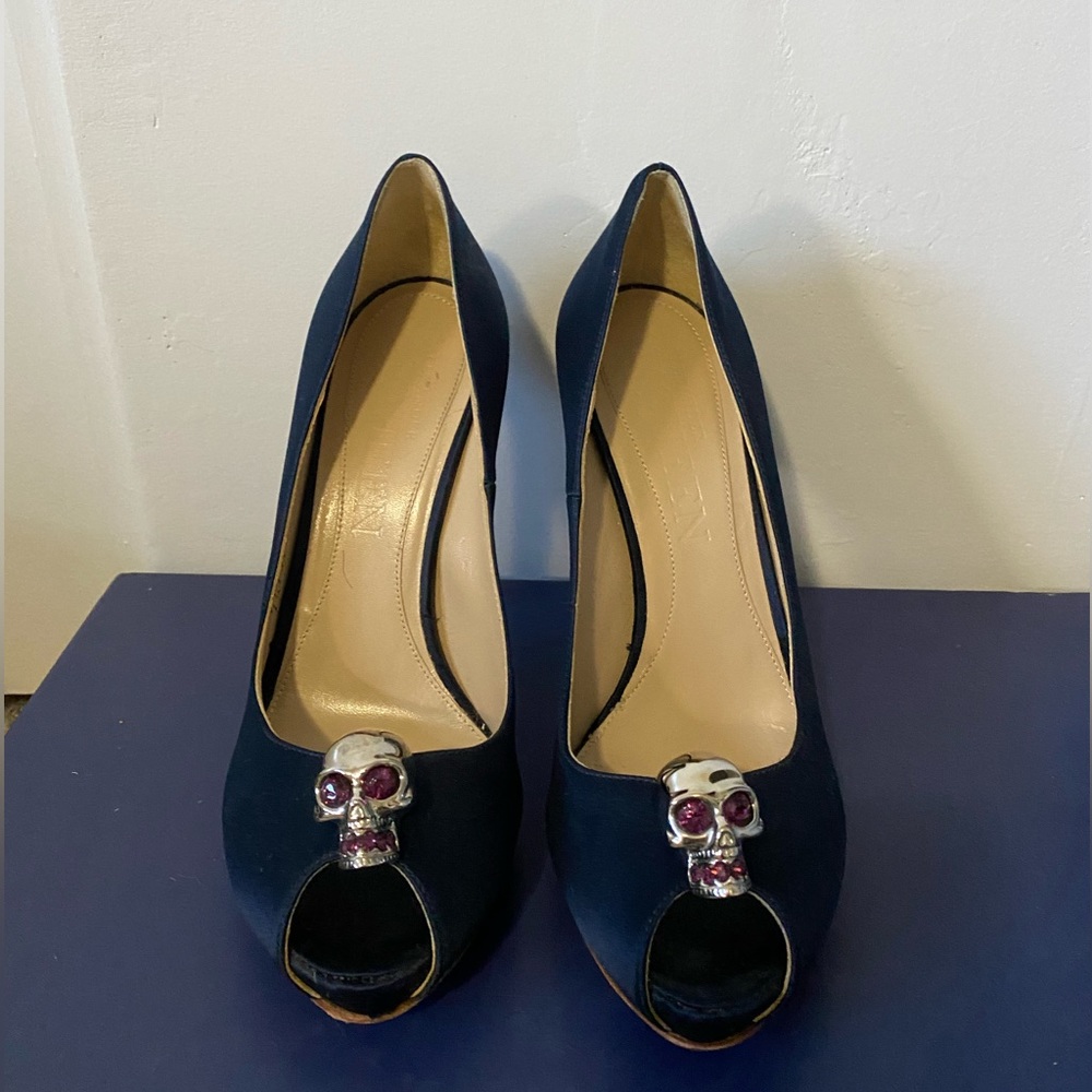 Alexander McQueen Blue Satin Pump with Silver Skull